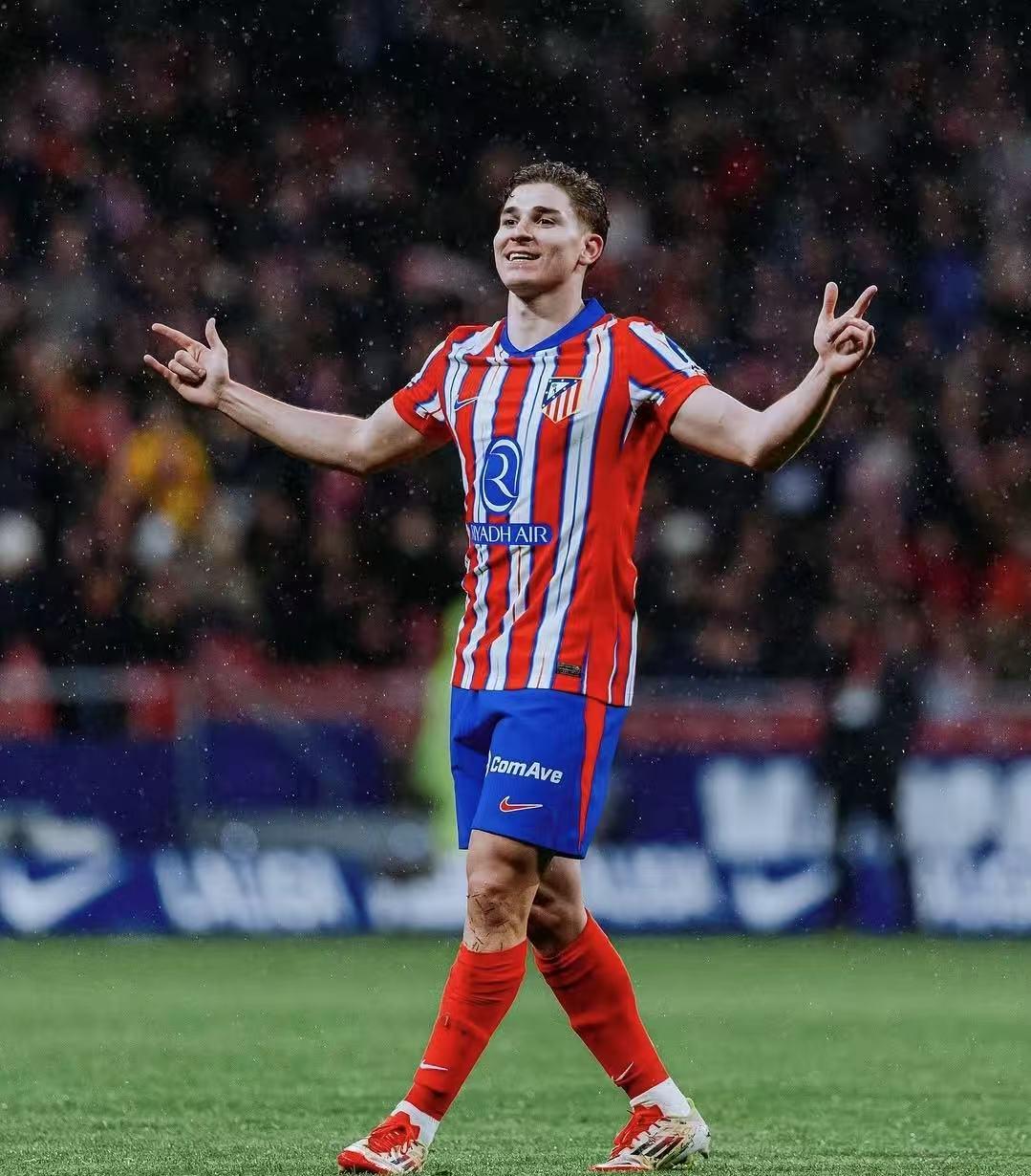 查理-亚当：麦克托米奈的精彩倒钩足以比肩齐达内的天外飞仙