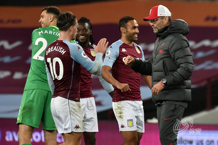 图片报：法兰克福队医私下为对手球员治疗，现已被开除